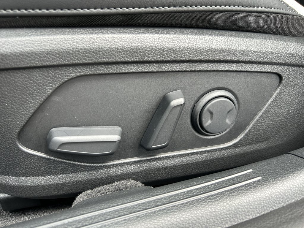 New 2026 Yacht Blue Kia GT-Line AWD image 17