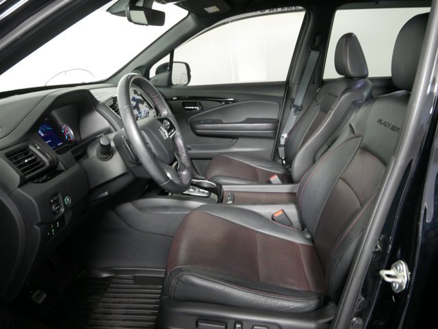 Used 2020 Crystal Black Pearl Honda Black Edition image 9