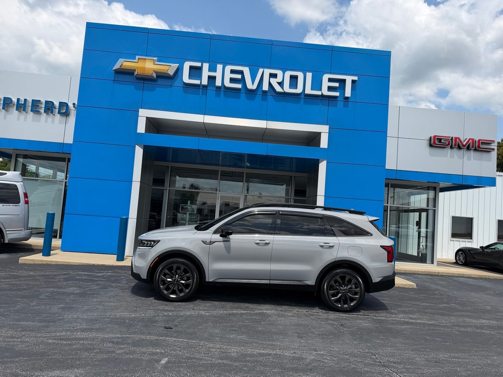 Used 2022 Gray Kia X-Line SX Prestige image 2