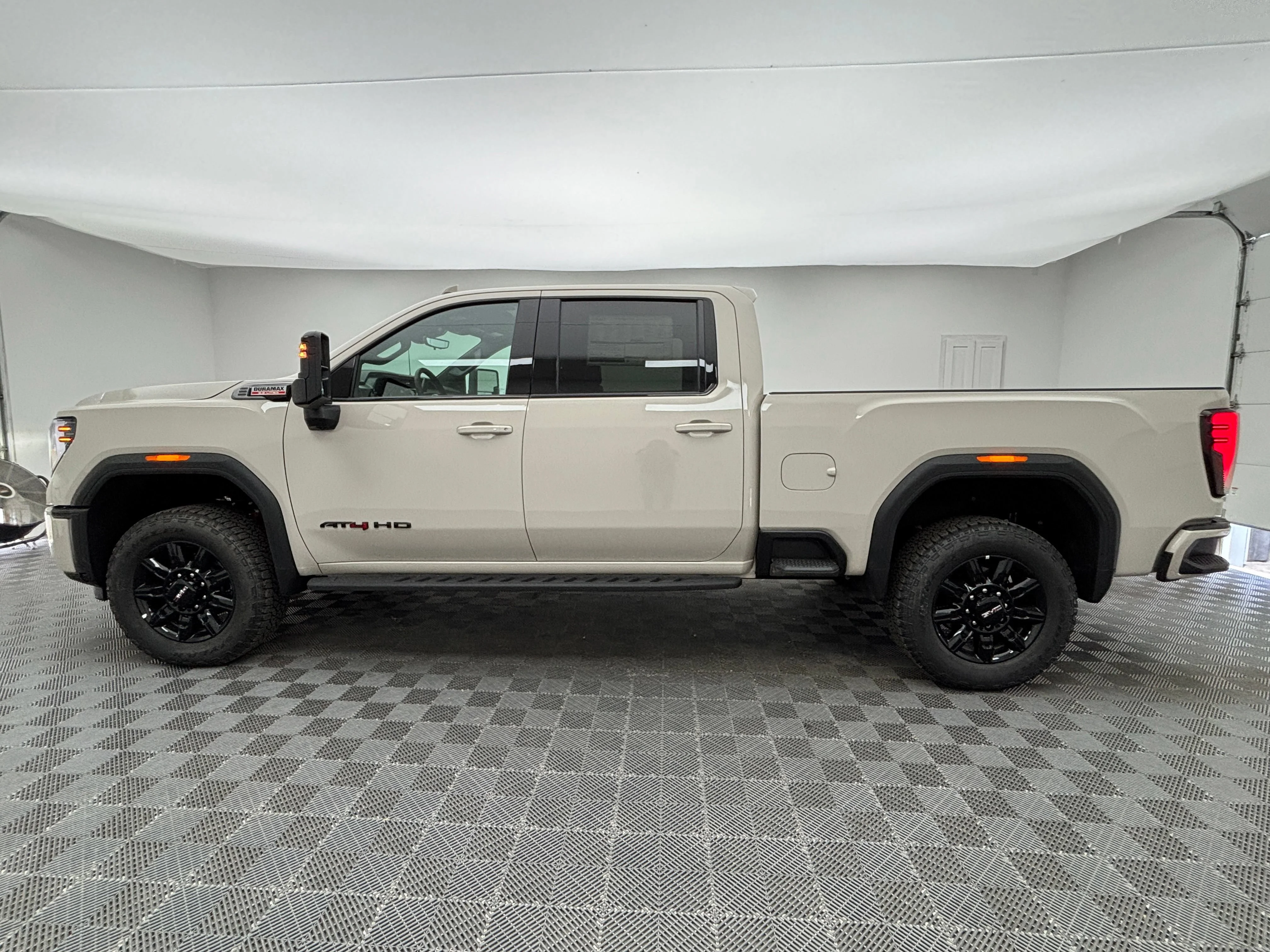 2026 GMC Sierra 2500HD AT4 - Photo 15