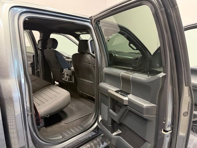 Used 2020 Magnetic Metallic Ford XLT image 26