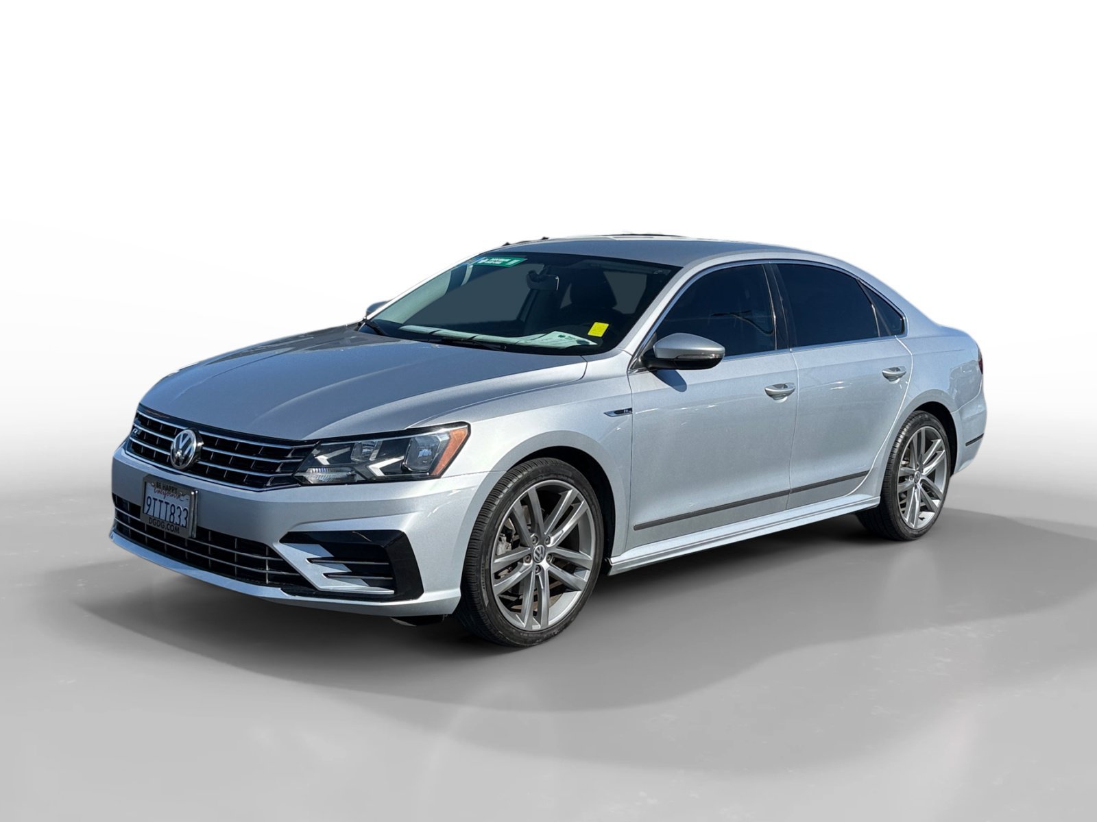 Used 2017 Reflex Silver Metallic Volkswagen 1.8T R-Line image 1