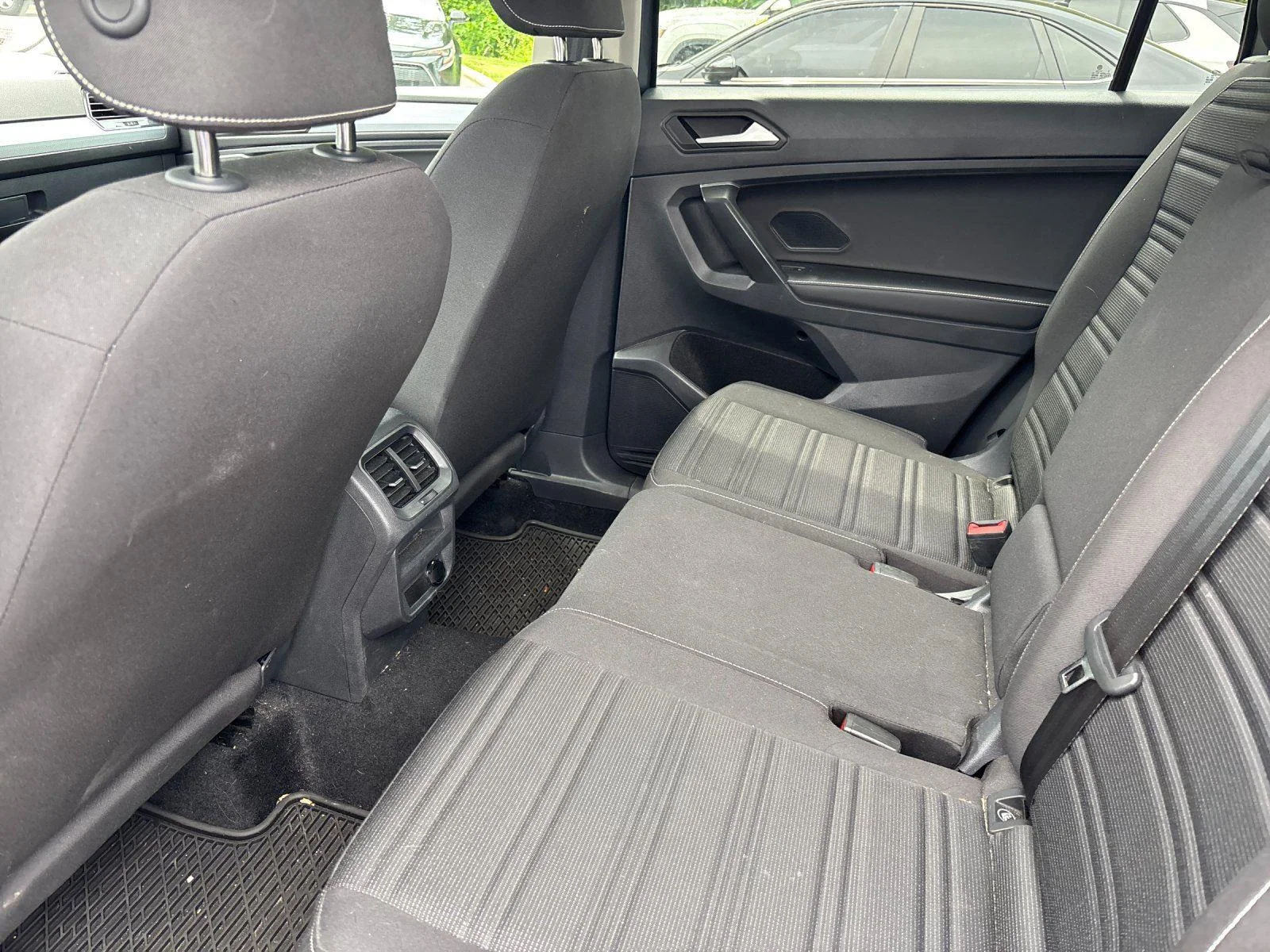 Used 2024 Platinum Gray Metallic Volkswagen S image 31