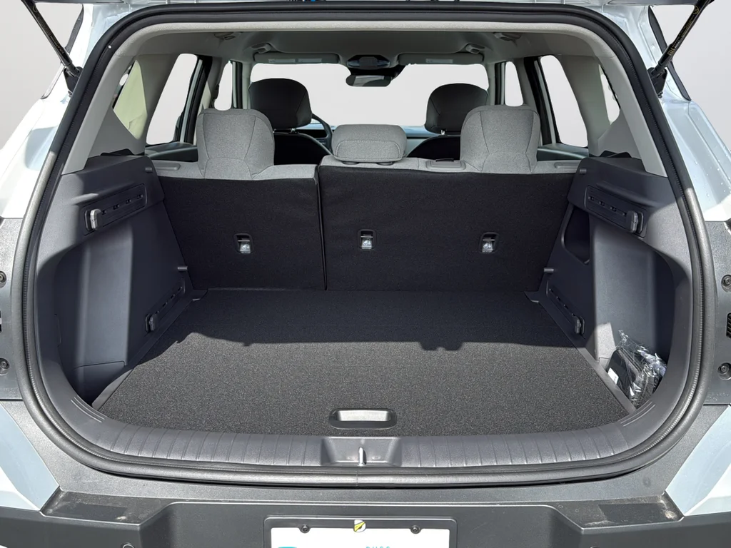New 2027 Ivory Silver Kia LX image 11