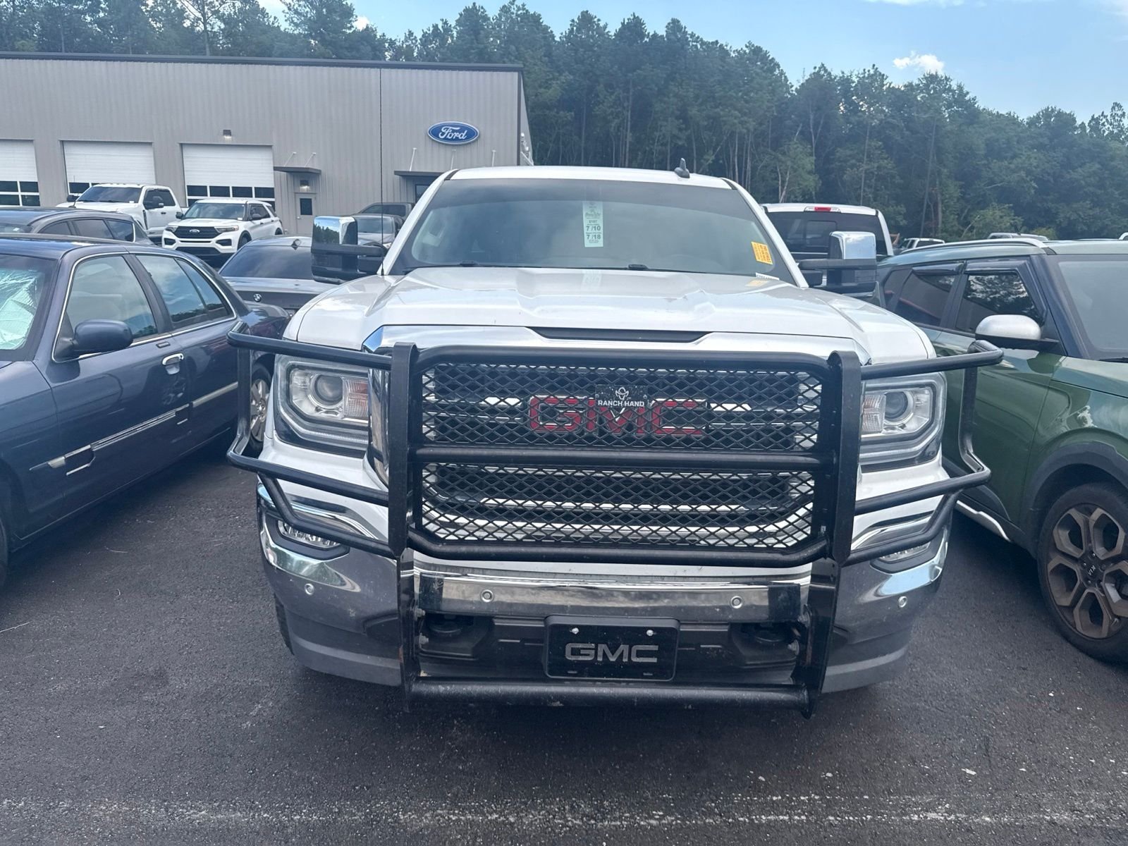 Used 2018 White GMC SLT image 2