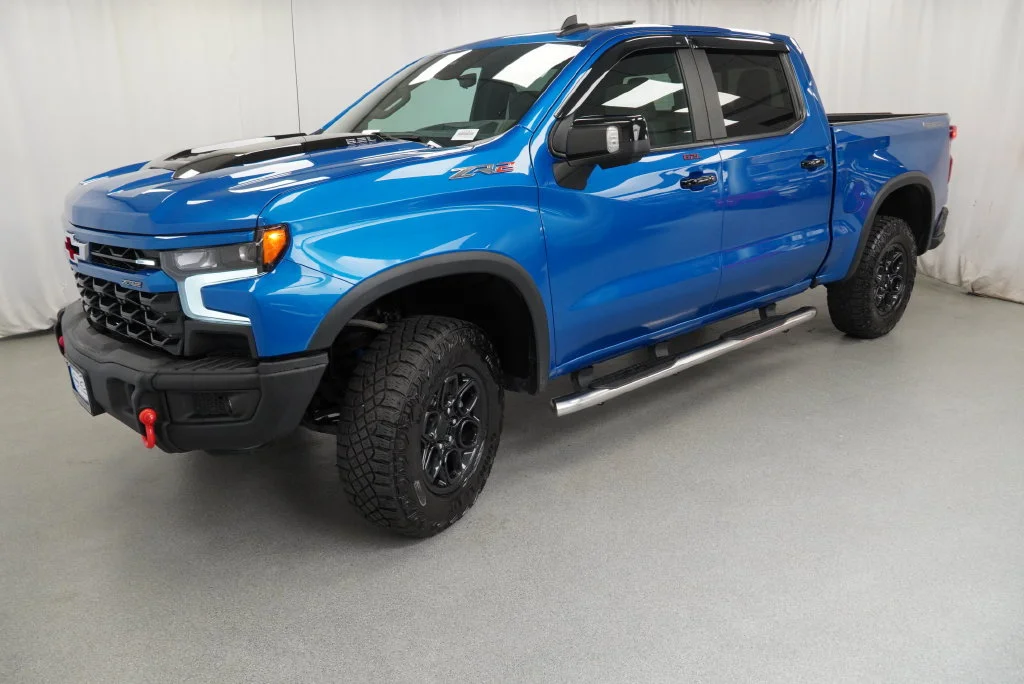 Used 2023 Glacier Blue Metallic Chevrolet ZR2 image 7