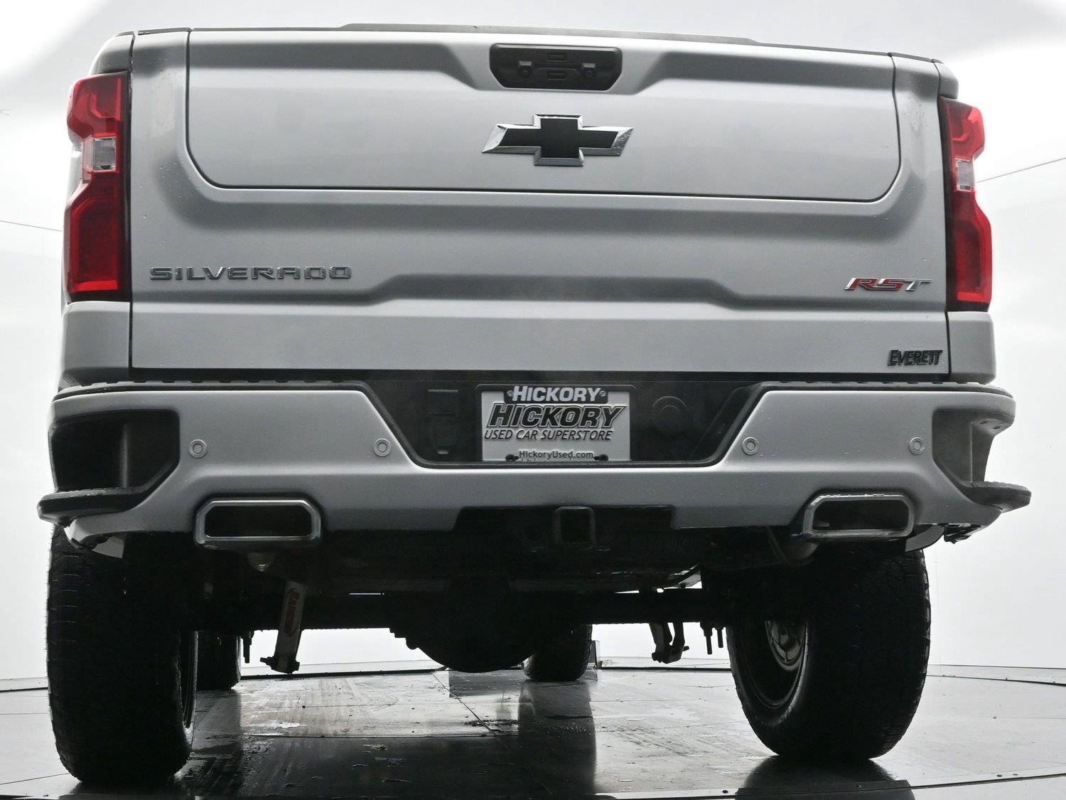 Used 2022 Silver Ice Metallic Chevrolet RST image 48