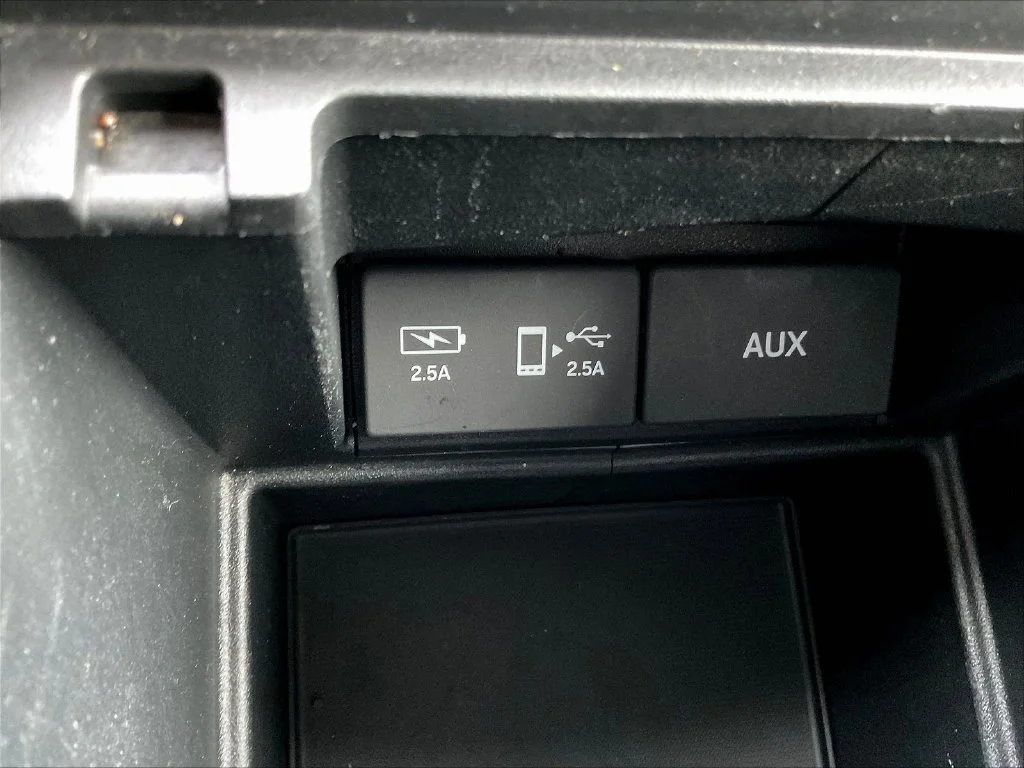Used 2020  Honda EX image 17