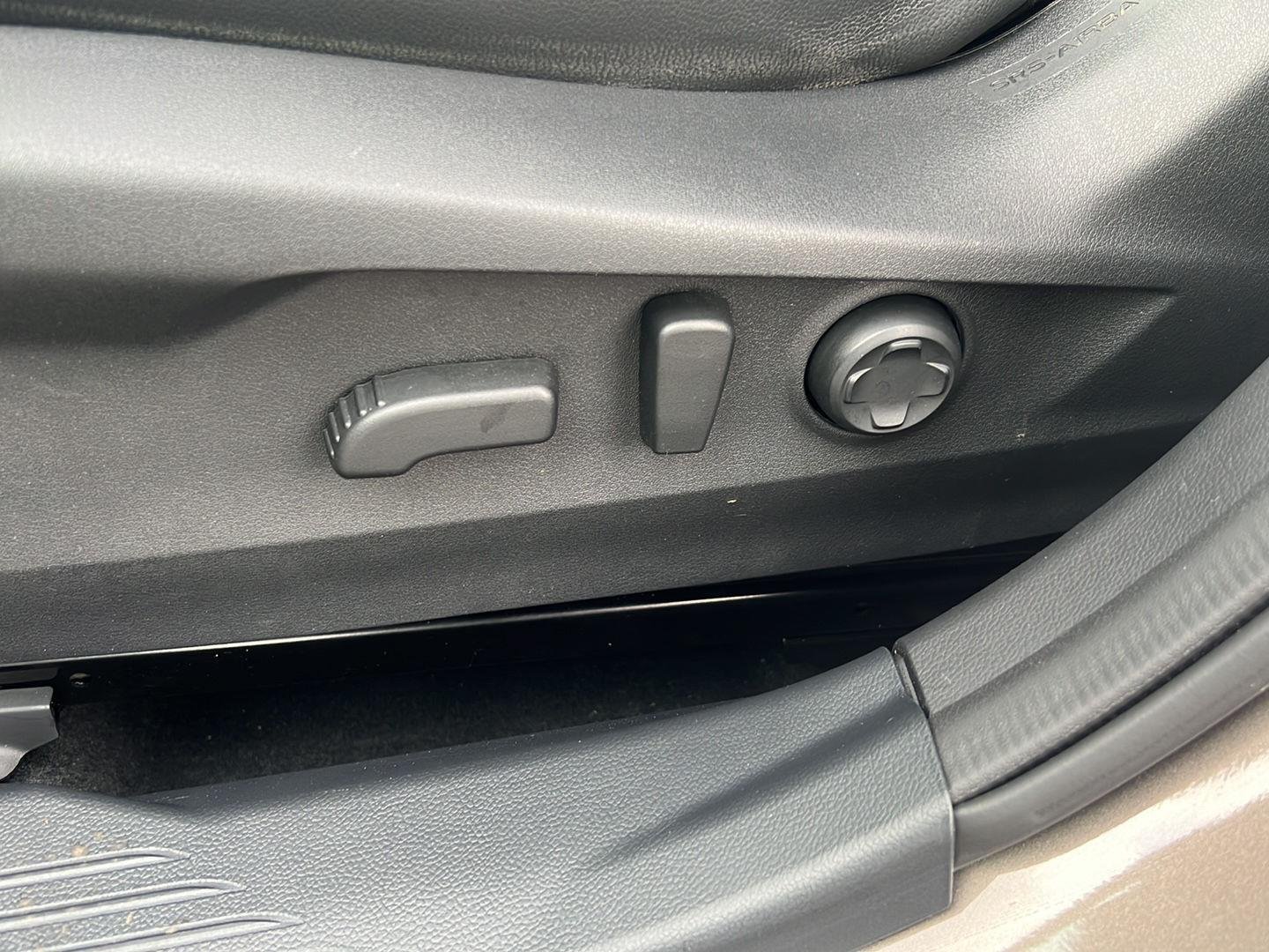 Used 2024 Brilliant Bronze Metallic Subaru Limited image 5