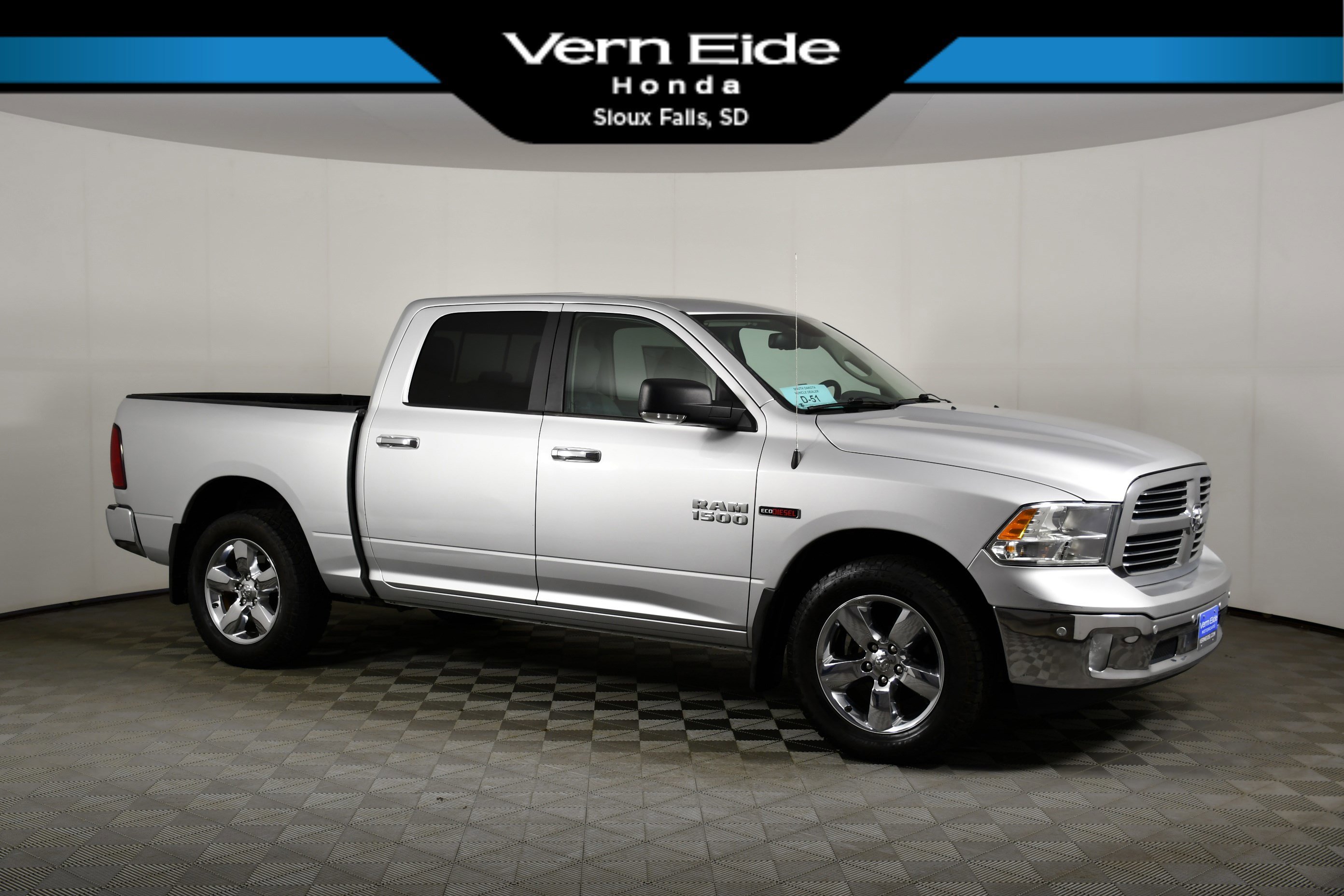 2017 RAM 1500 Big Horn 4x4 Crew Cab 5'7's photo