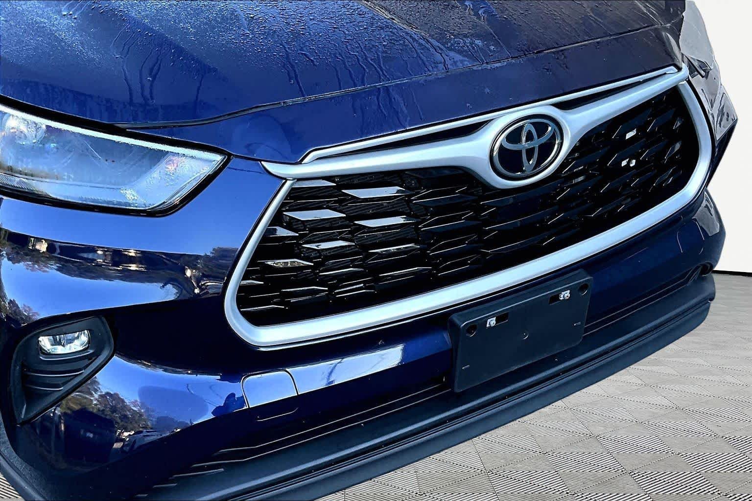Used 2023 Blueprint Toyota LE image 30