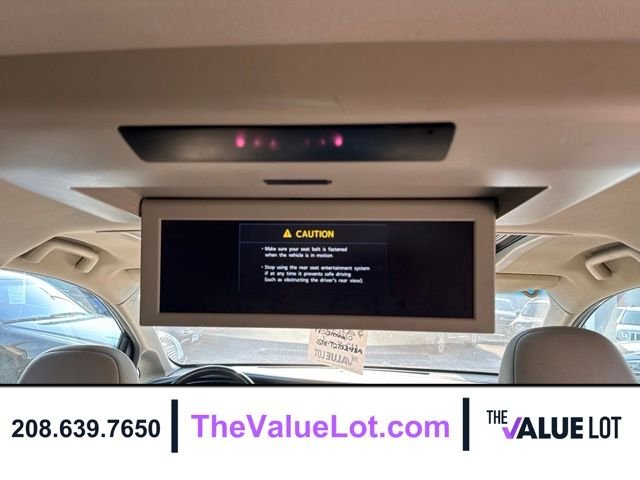 Used 2017 White Toyota XLE Premium image 19