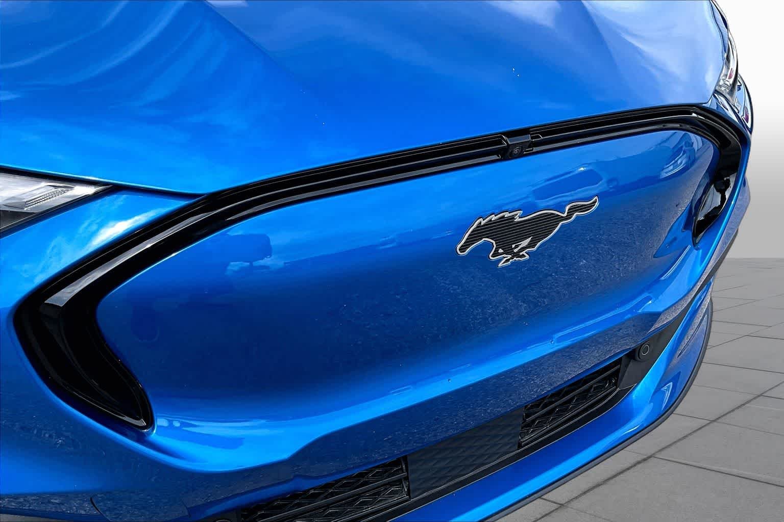 Used 2025 Velocity Blue Metallic Ford Premium image 29