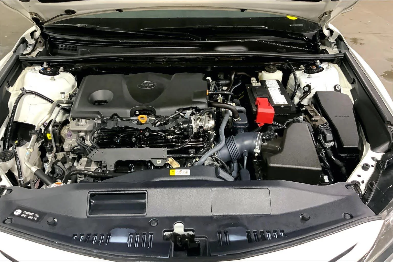 Used 2024 Ice Cap Toyota SE image 32
