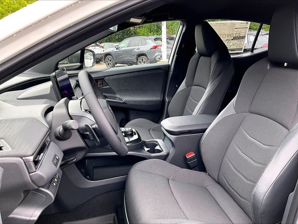 New 2026 Wind Chill Pearl Toyota SE image 11