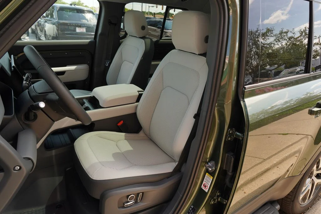 New 2026 Woolstone Green Land Rover S image 13
