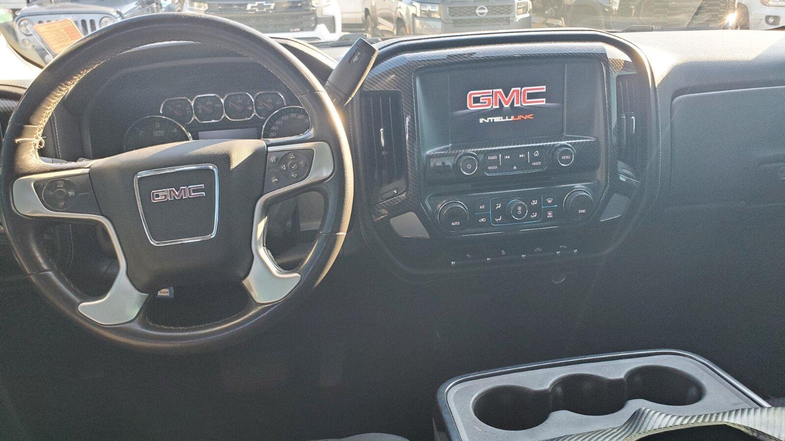 Used 2017 ONYX BLACK GMC SLE image 7