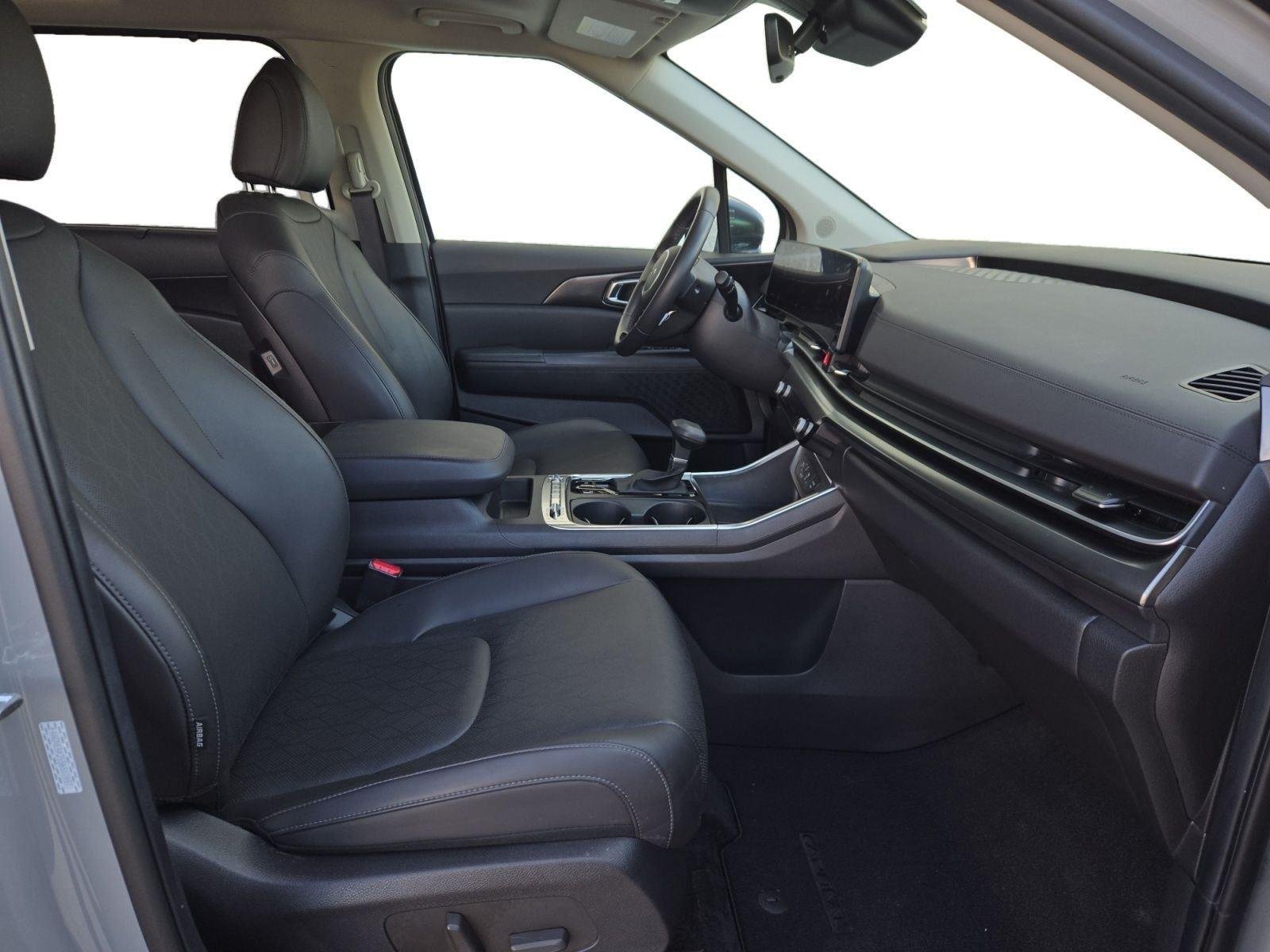 Used 2025 Ceramic Silver Kia SX image 23