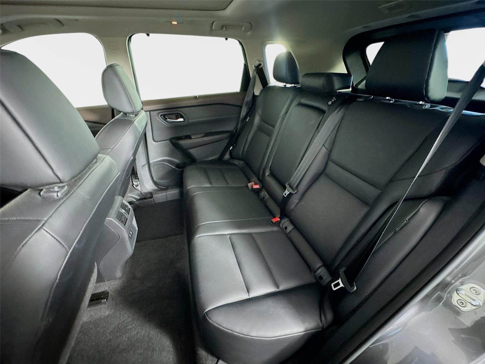 Used 2023 Gun Metallic Nissan SV image 22