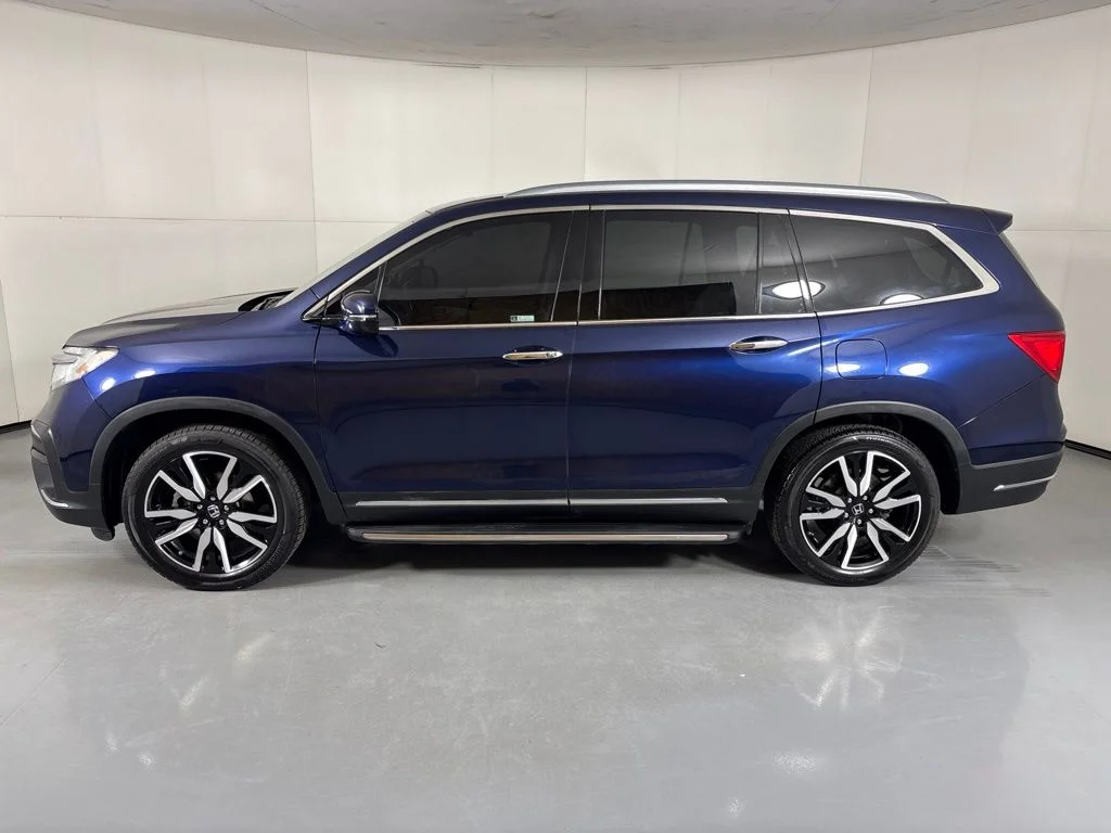 Used 2019 Blue Honda Touring image 5