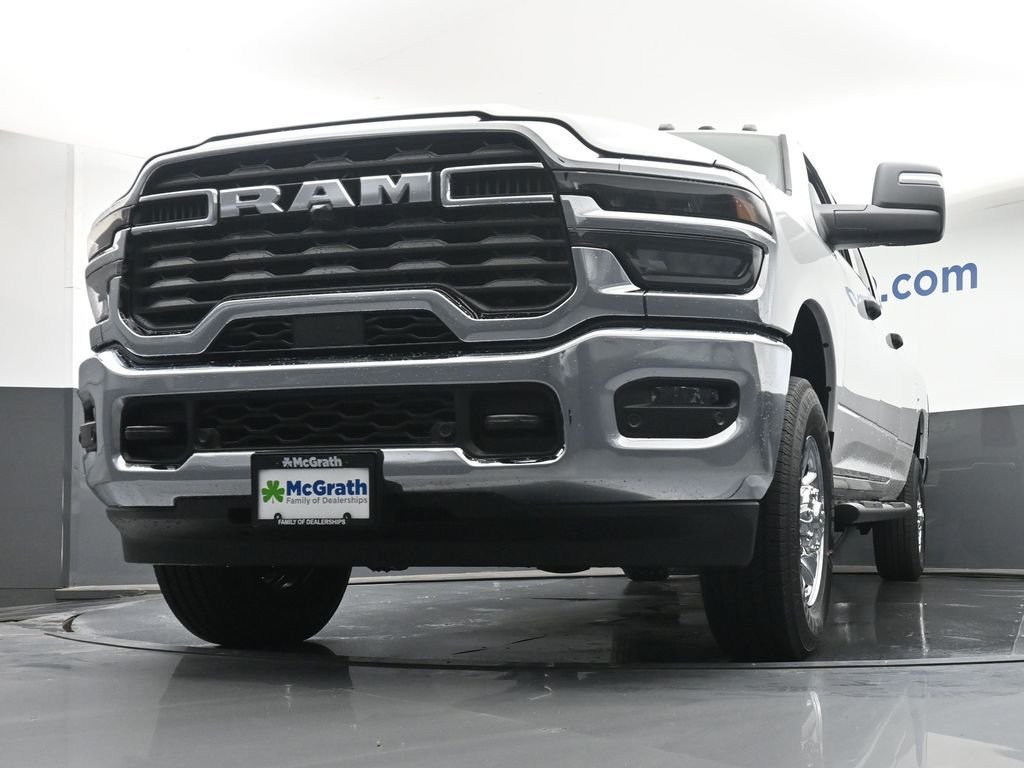 New 2026 Bright White Clear-Coat Exterior Paint RAM Tradesman image 7