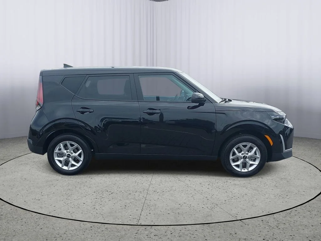Used 2025 Black Kia LX image 2