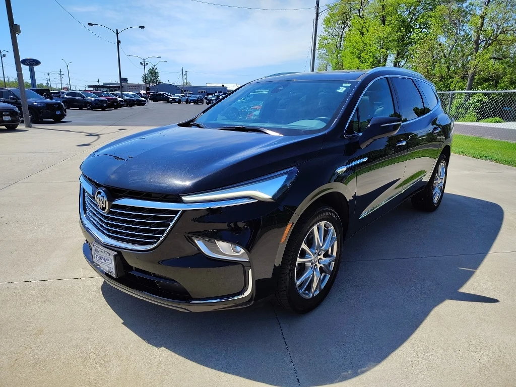 Used 2023 Ebony Twilight Metallic Buick Essence image 8
