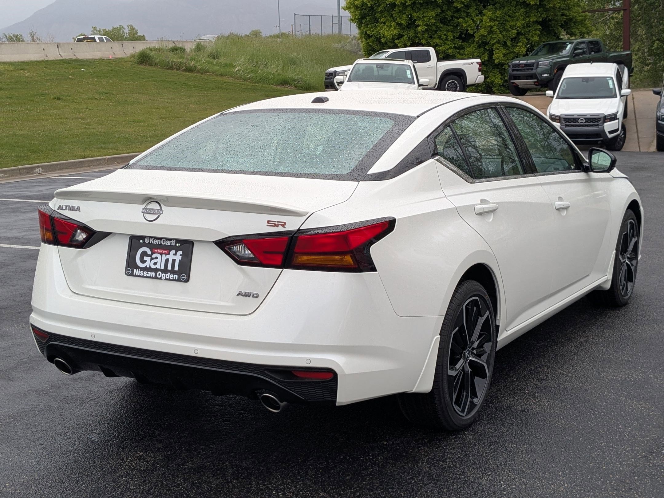 New 2026 Pearl White Tricoat Nissan SR image 3