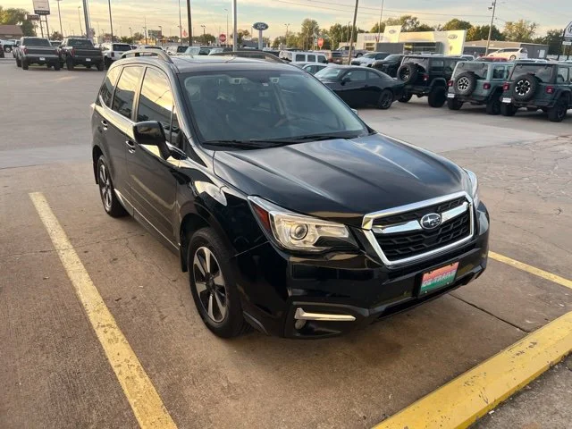 Used 2017 Black Subaru 2.5i Limited image 2
