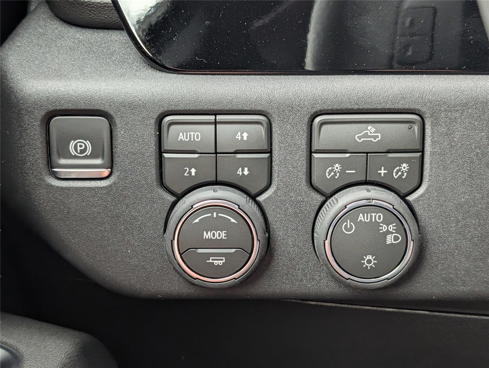 New 2026 Sterling Gray Metallic Chevrolet LT image 31
