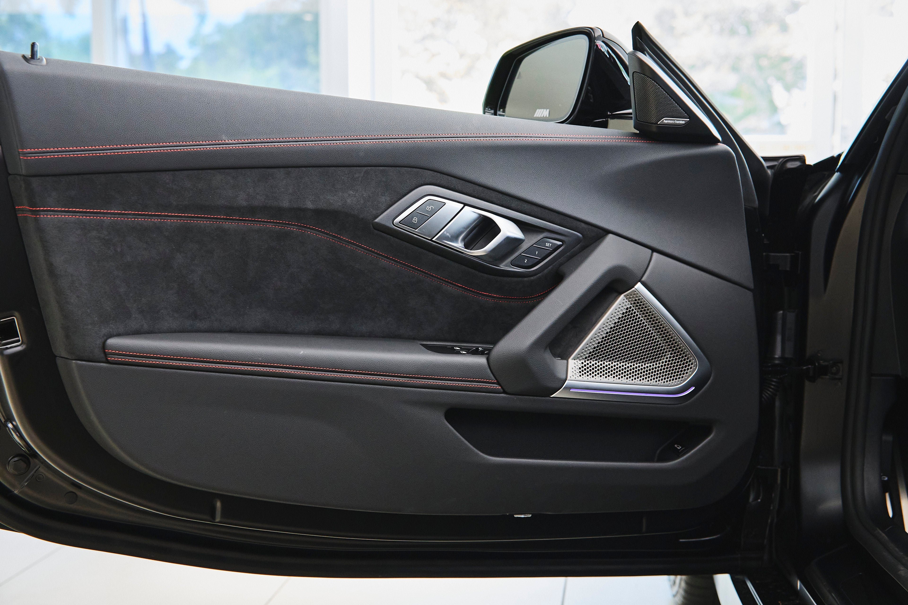 2026 BMW Z4 M40i - Photo 23
