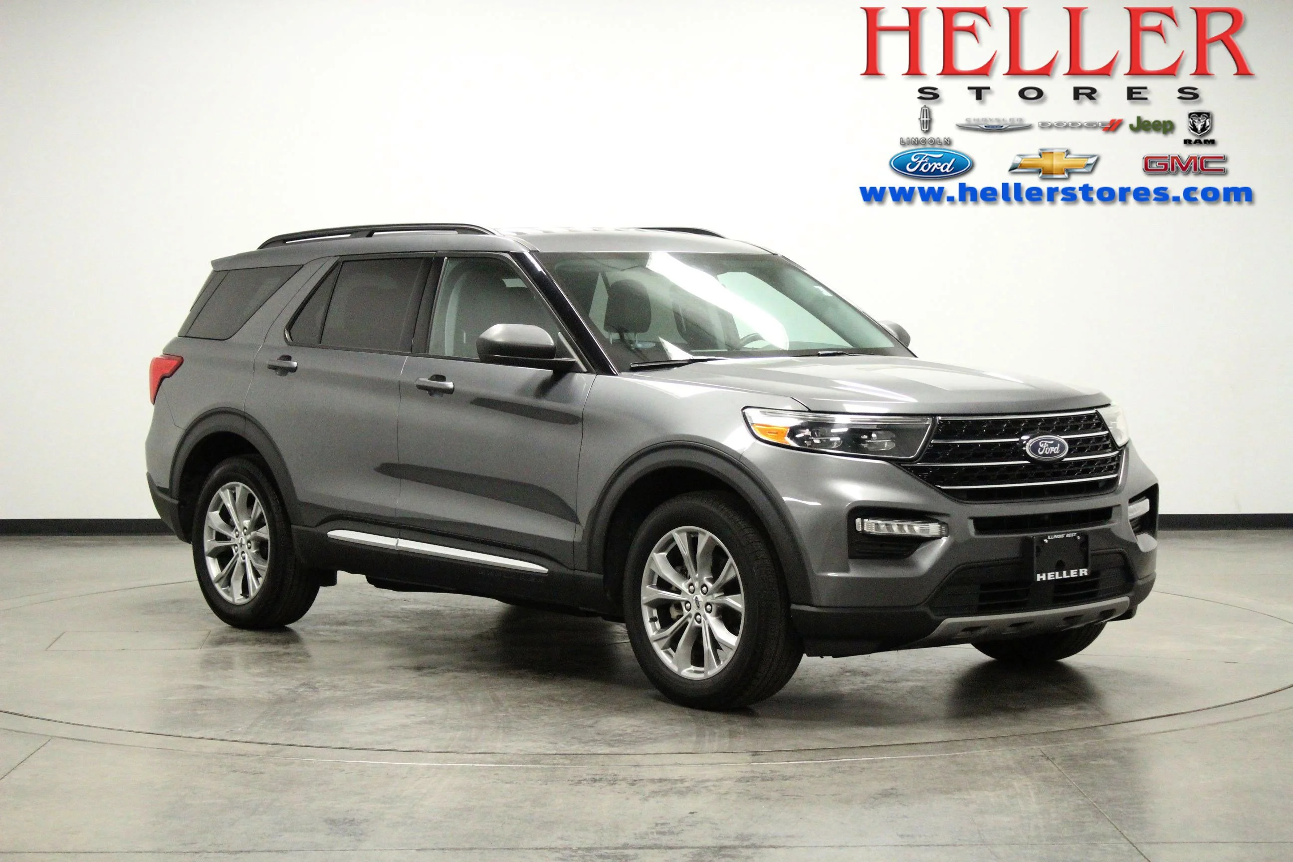 2021 Ford Explorer XLT 4WD's photo