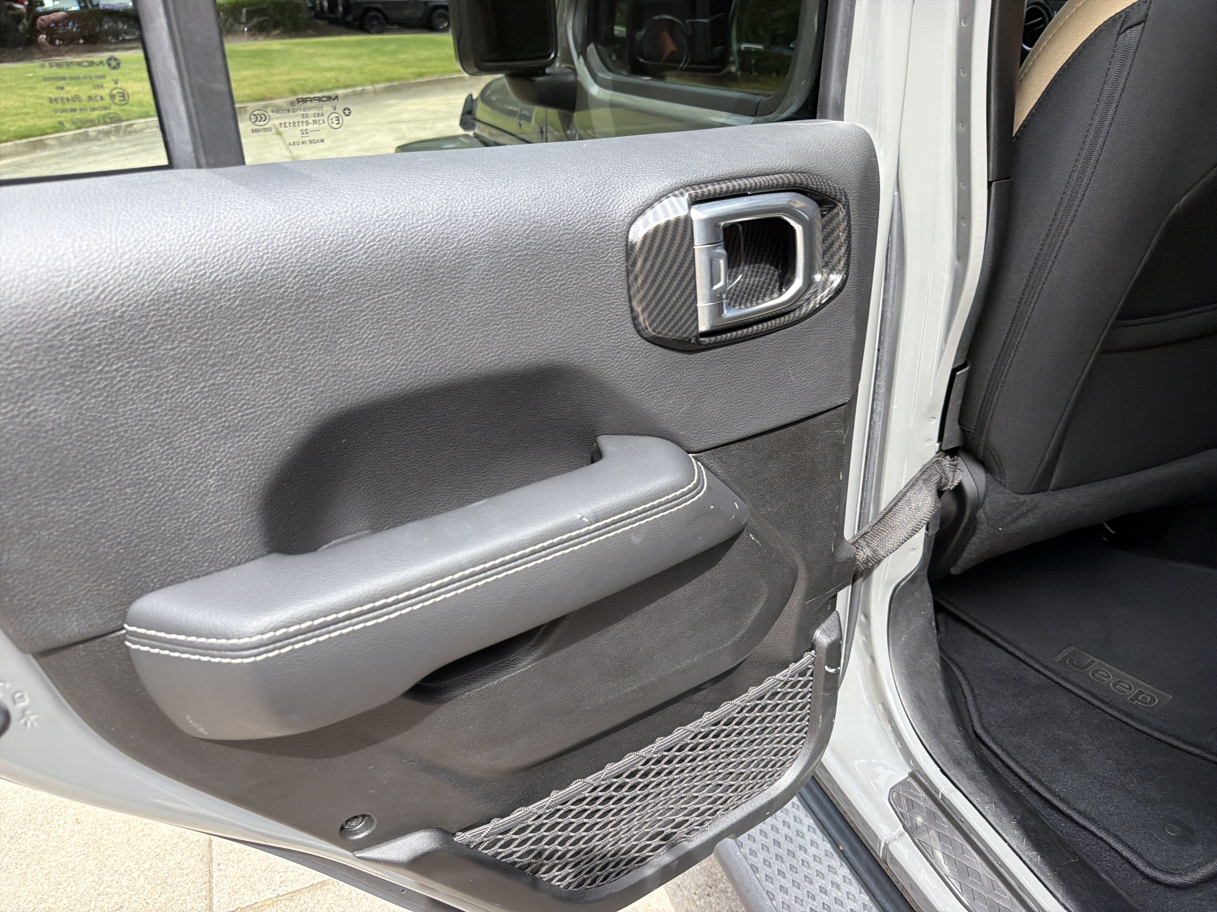Used 2022 Sting-Gray Clearcoat Jeep Overland image 16