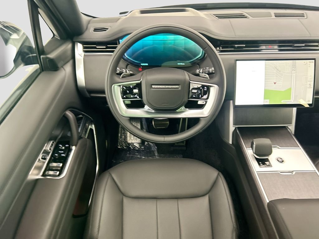 New 2026 Santorini Black Land Rover SE image 10