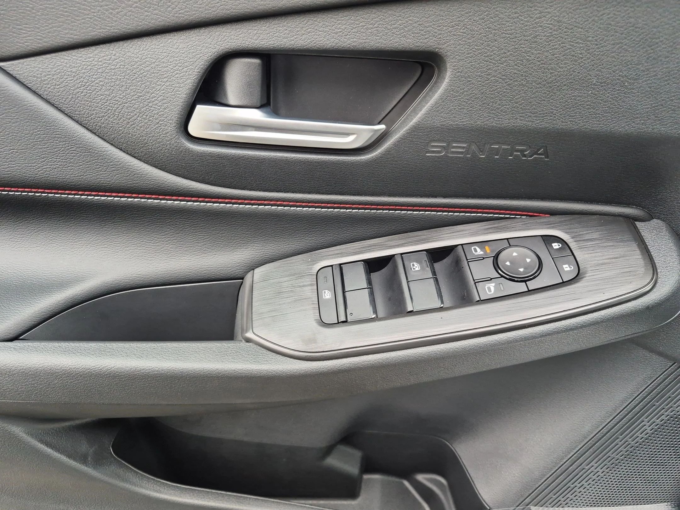 New 2027 Aspen White Tricoat Nissan SR image 13