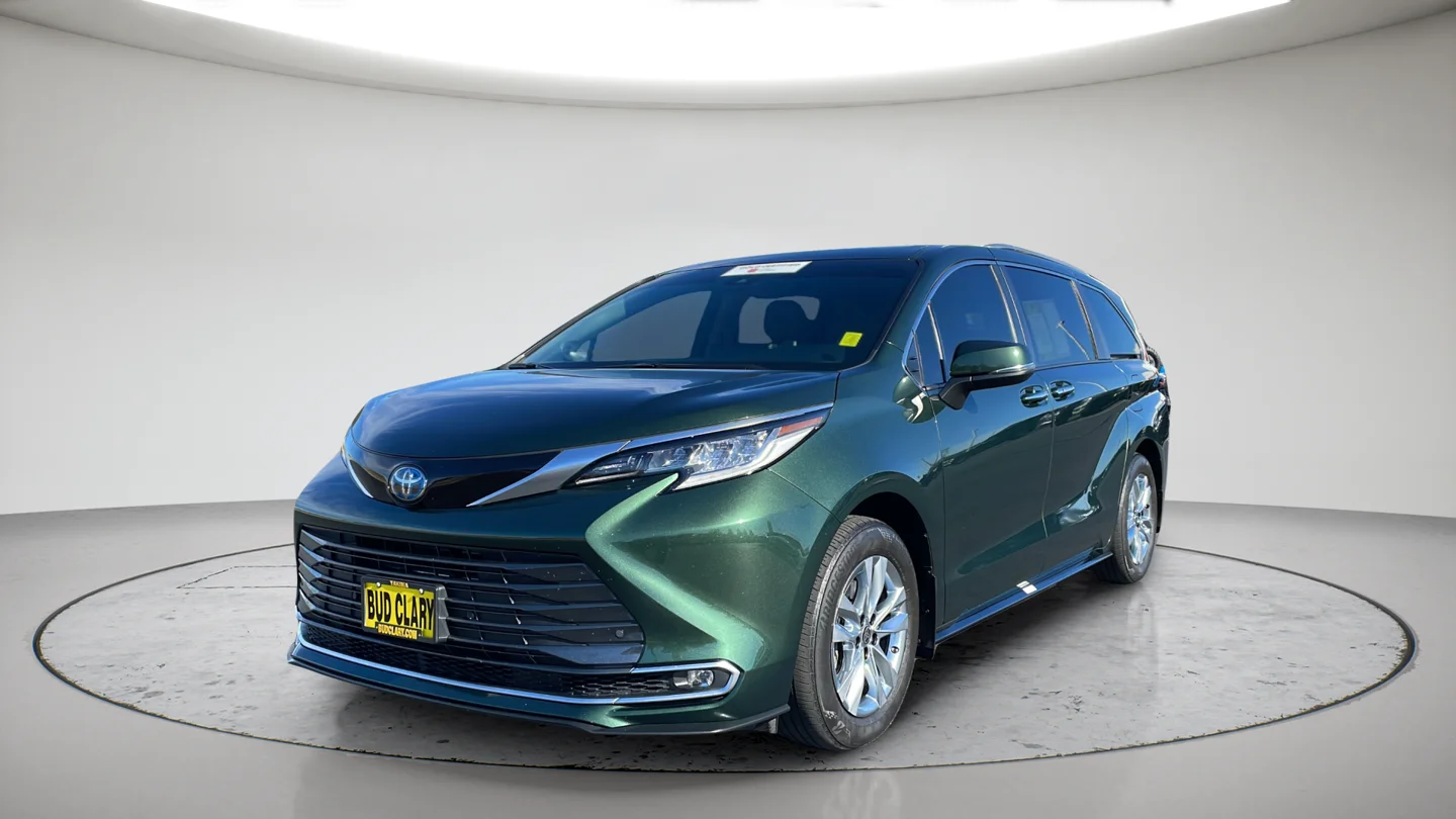 2023 Toyota Sienna Limited