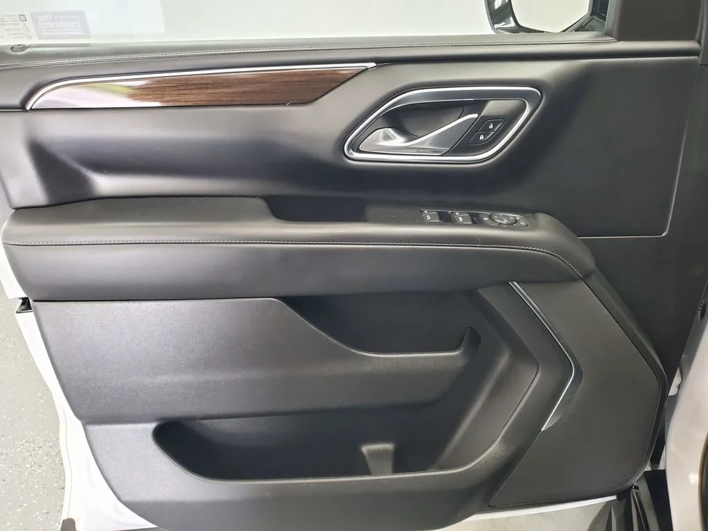 Used 2023 Summit White GMC SLE image 8