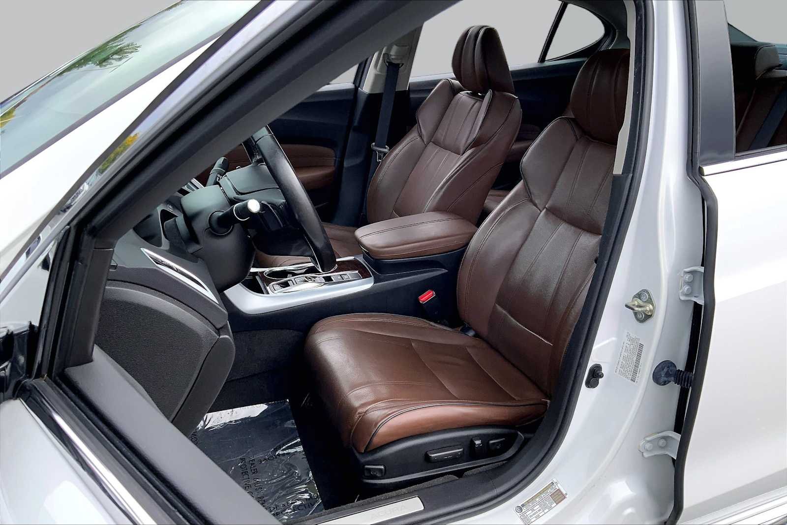 Used 2020 Platinum White Pearl Acura w/Technology Pkg image 9