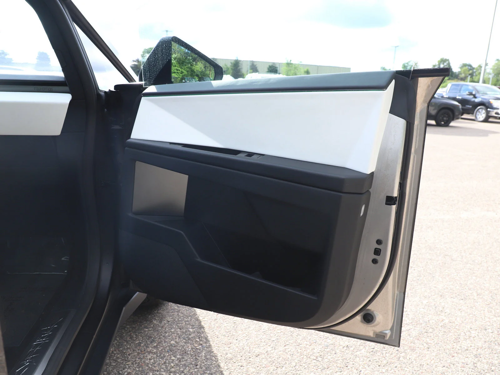 Used 2024 Black Tesla Foundation image 9