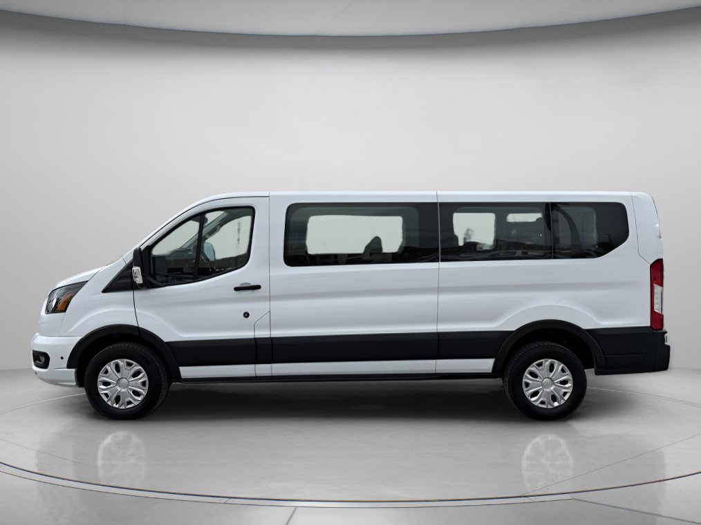 Used 2025 Oxford White Ford XLT image 5