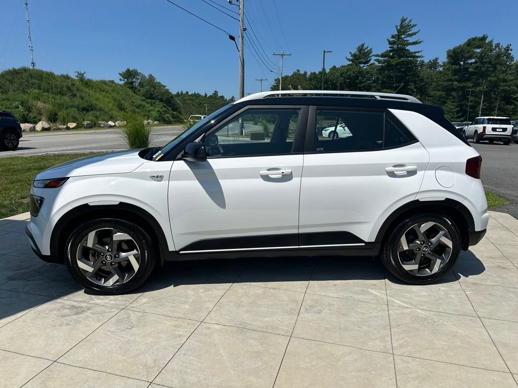 Used 2023 White Hyundai Limited image 3
