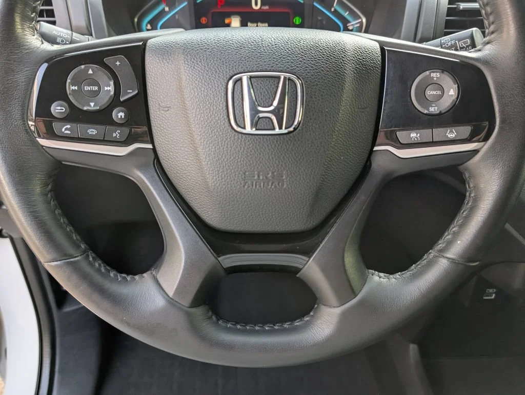 Used 2021  Honda Touring image 5