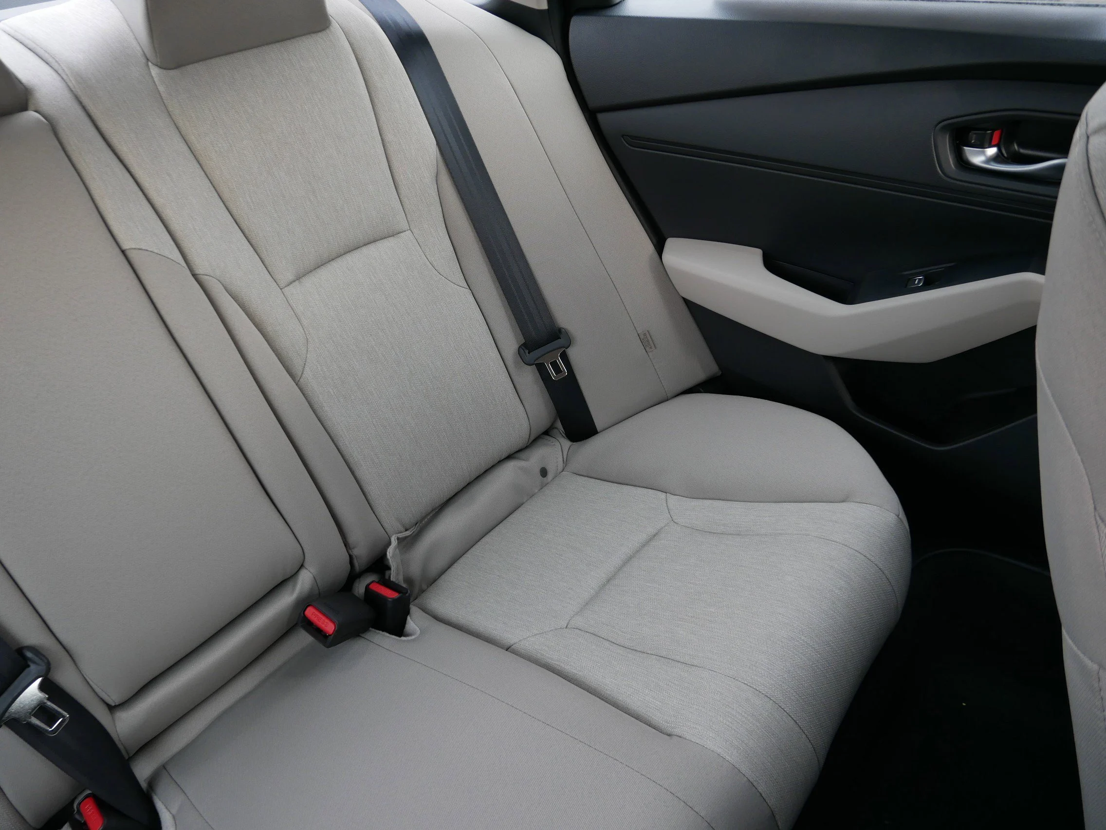 New 2026 Platinum White Pearl Honda SE image 10