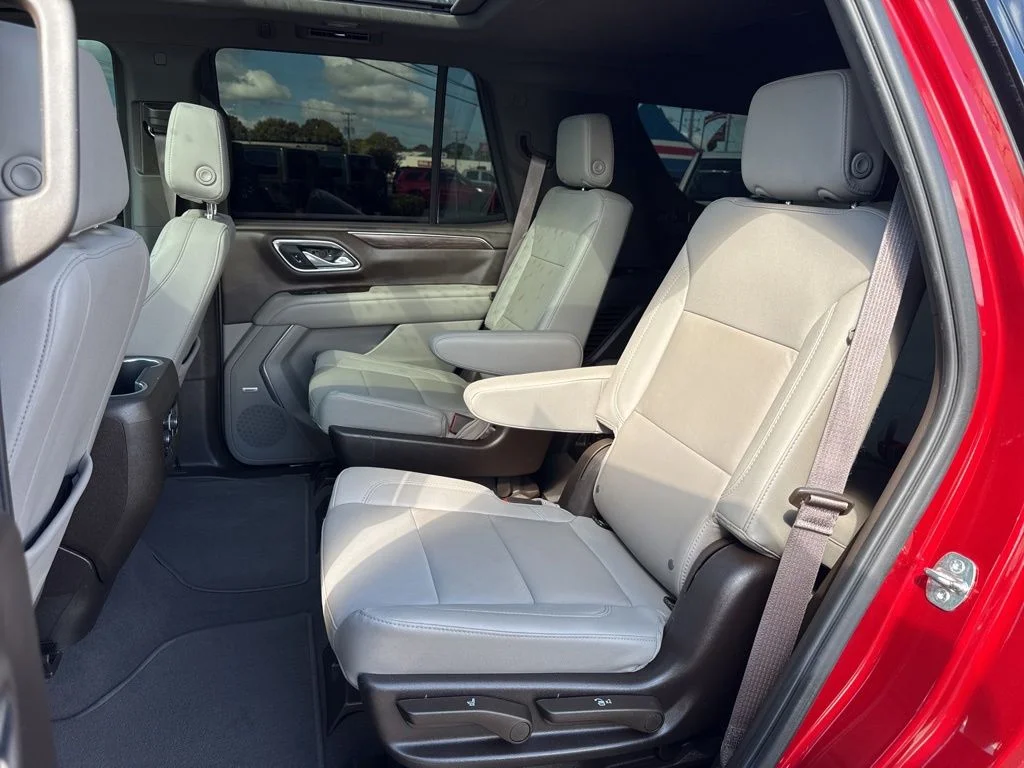 Used 2023 Red Chevrolet Z71 image 27