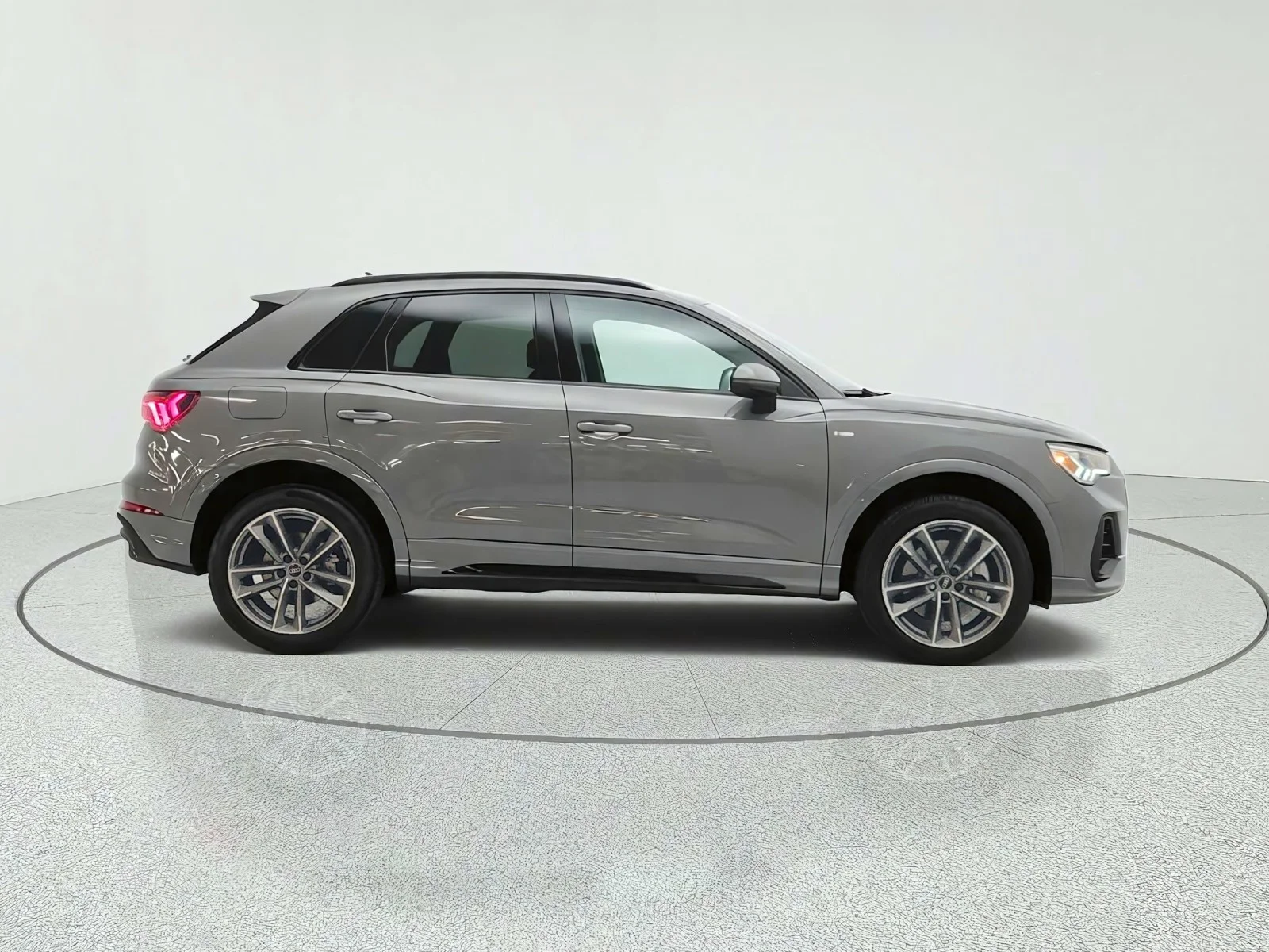 Used 2025 Chronos Gray Metallic Audi S line Premium image 4