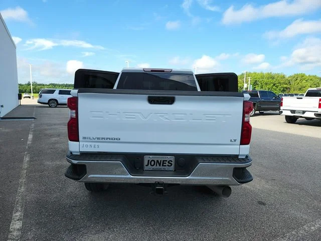 Used 2024 White Chevrolet LT image 17