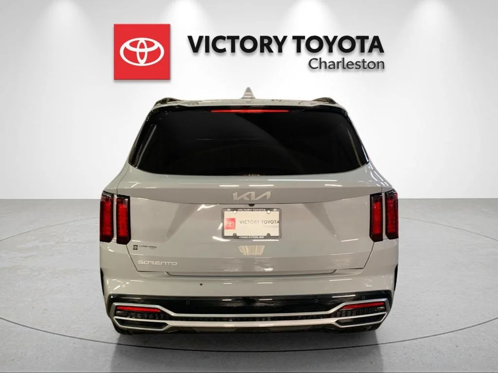 Used 2023 Gray Kia EX image 4