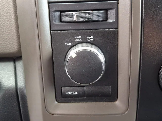 Used 2012 White Ram Express image 24
