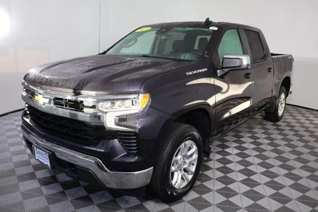 Used 2023 Ash Chevrolet LT image 4