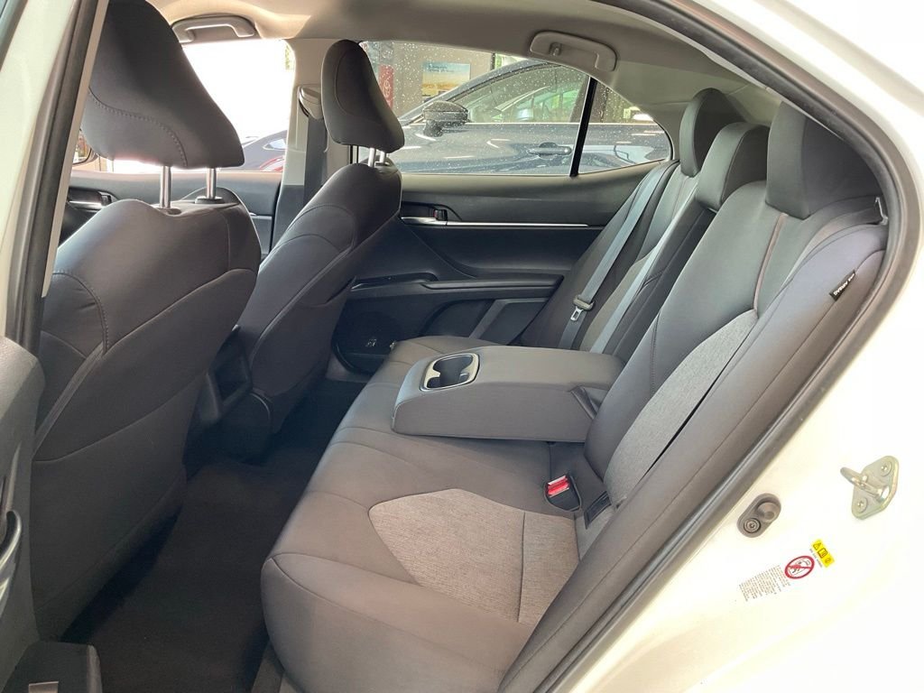 Used 2019 White Toyota LE image 20